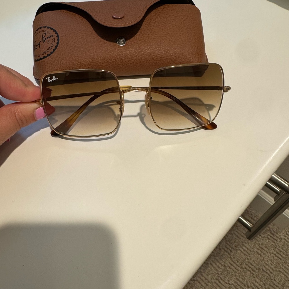 Ray-Ban Gold Aviator Sunglasses with Brown Lenses